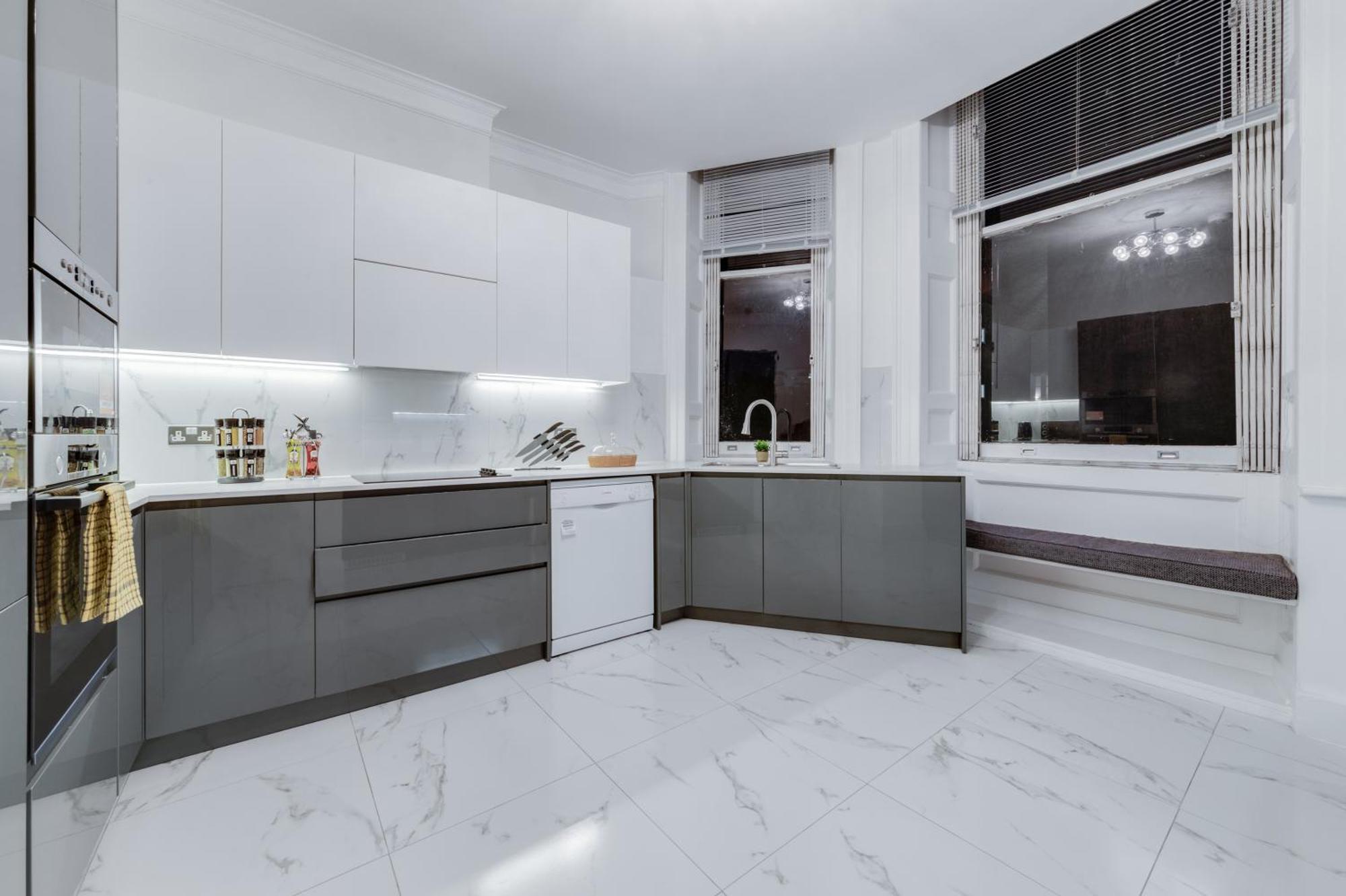 Luxury London 3 Bedroom Duplex With Pool Table - 4Hs ภายนอก รูปภาพ