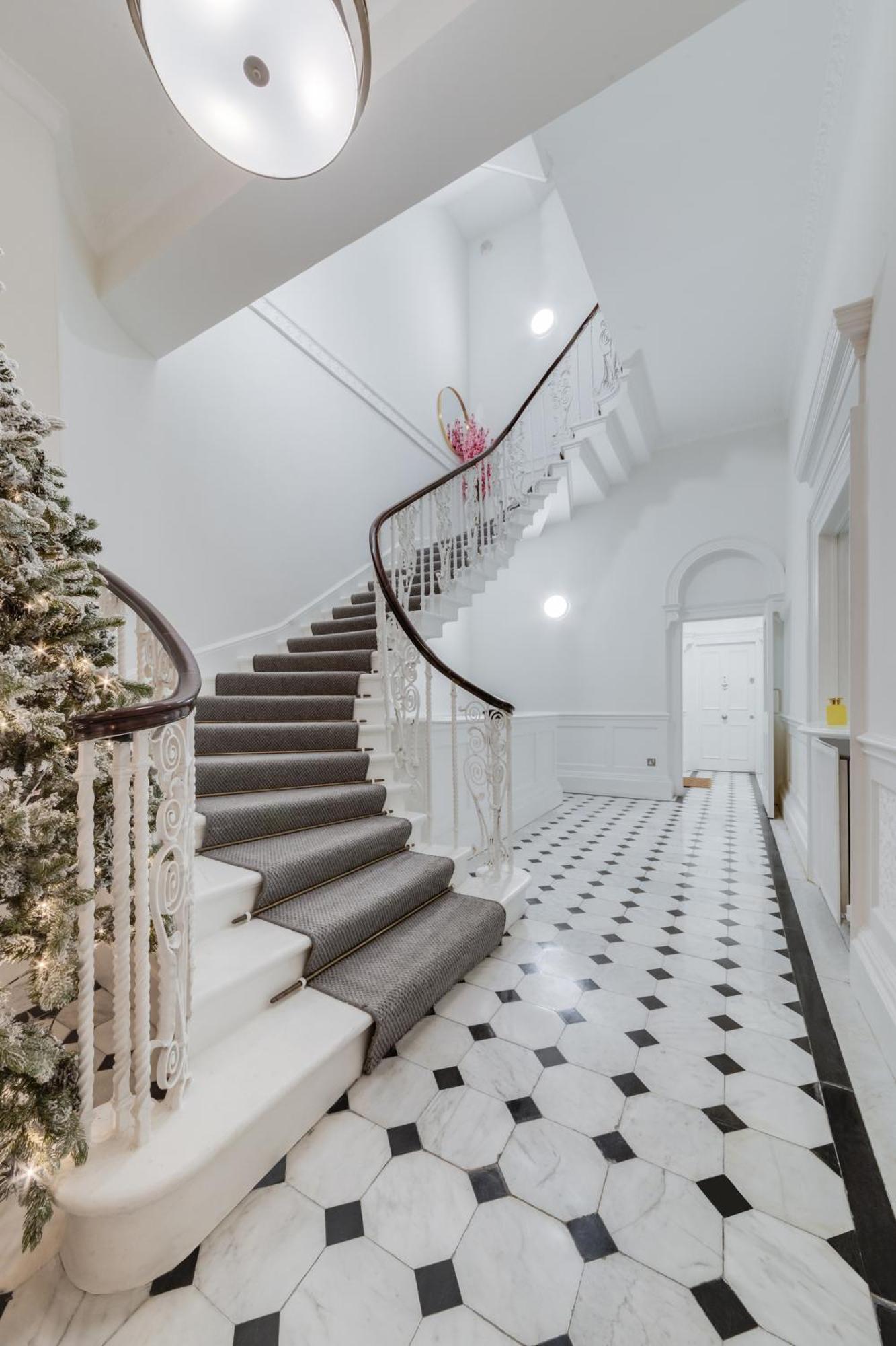 Luxury London 3 Bedroom Duplex With Pool Table - 4Hs ภายนอก รูปภาพ