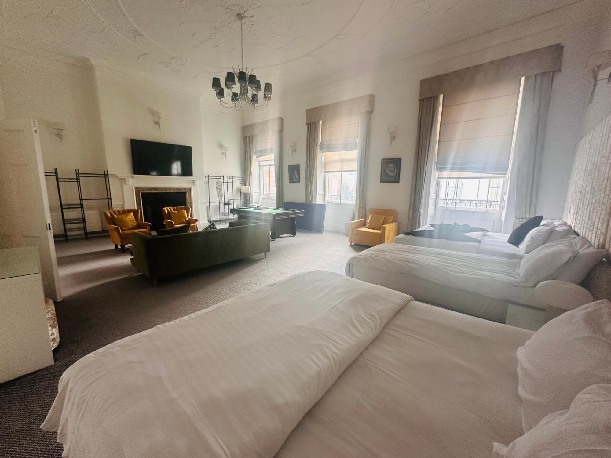 Luxury London 3 Bedroom Duplex With Pool Table - 4Hs ภายนอก รูปภาพ